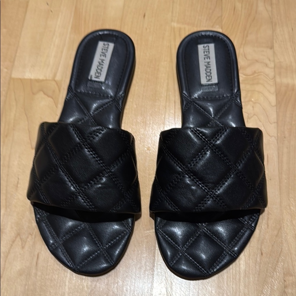 Women’s Steve Madden Black Quilted Sandals